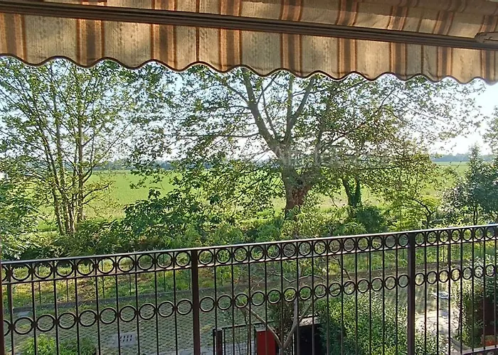 Casa Girasole - Balcone, Giardino E Posto Auto Privato