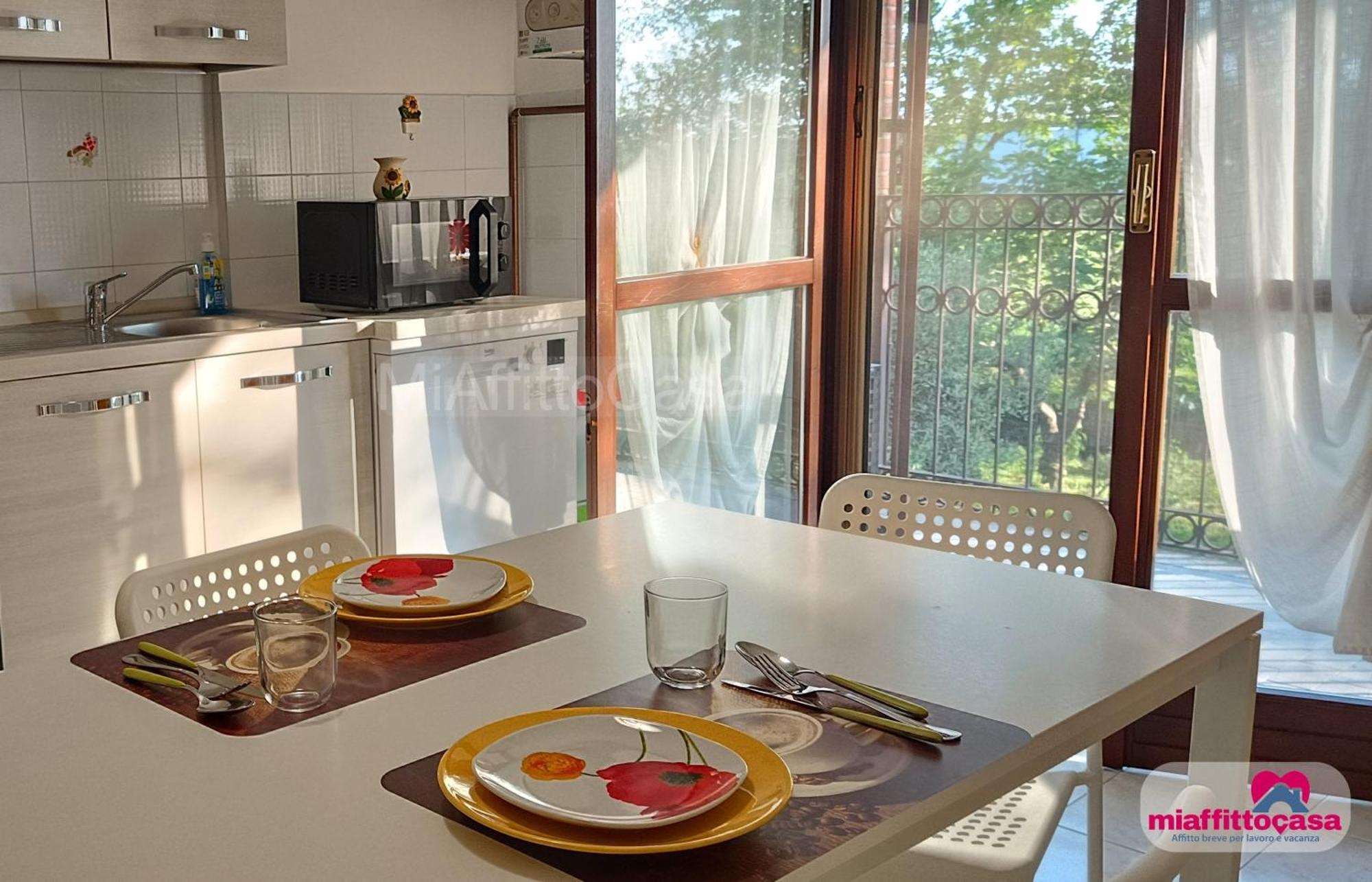 Casa Girasole - Balcone, Giardino E Posto Auto Privato